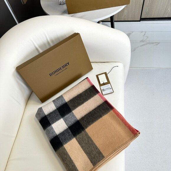 Burberry Camel and Black Check Cape - Picture 3 of 5